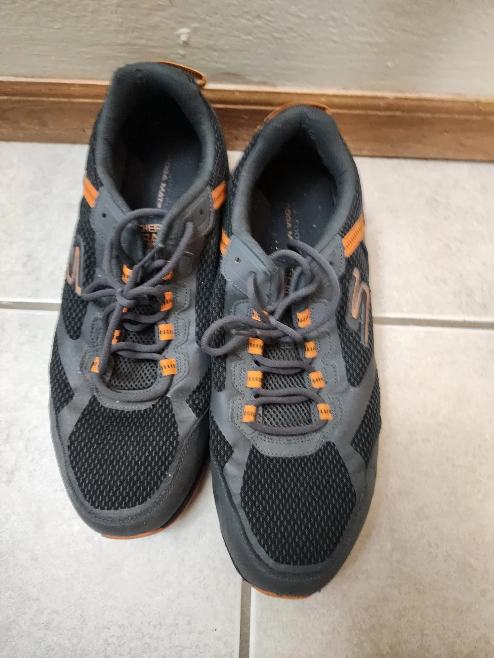 Skechers Men's Gray & Orange Athletic Sneakers